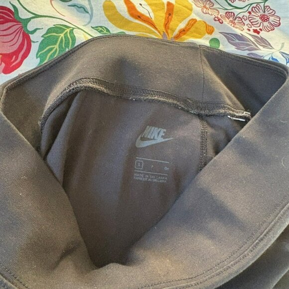 Nike Tights - Picture 4 of 5